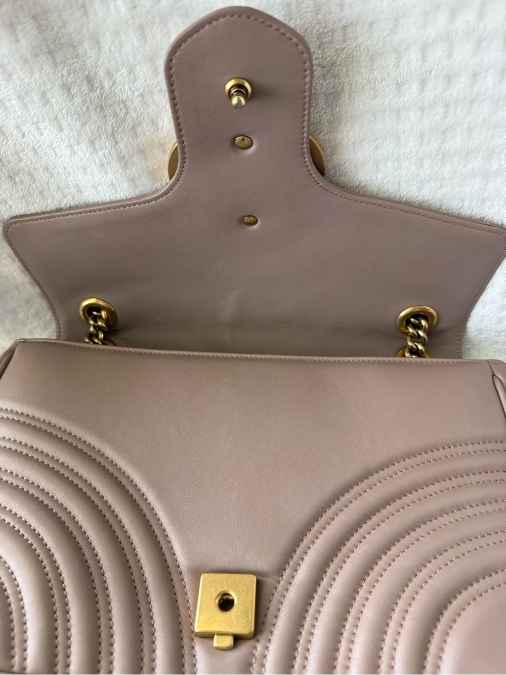 Authentic Gucci GG Marmont Medium Matelassé Shoulder Bag taupe FULL SET flap bag - Picture 10 of 16